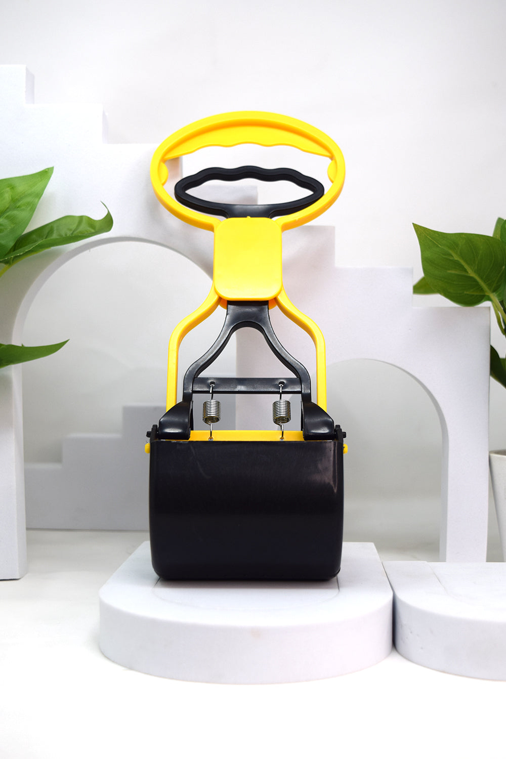 Dog Pooper Scooper – Easy Clean, Mess-Free, Pet Safe